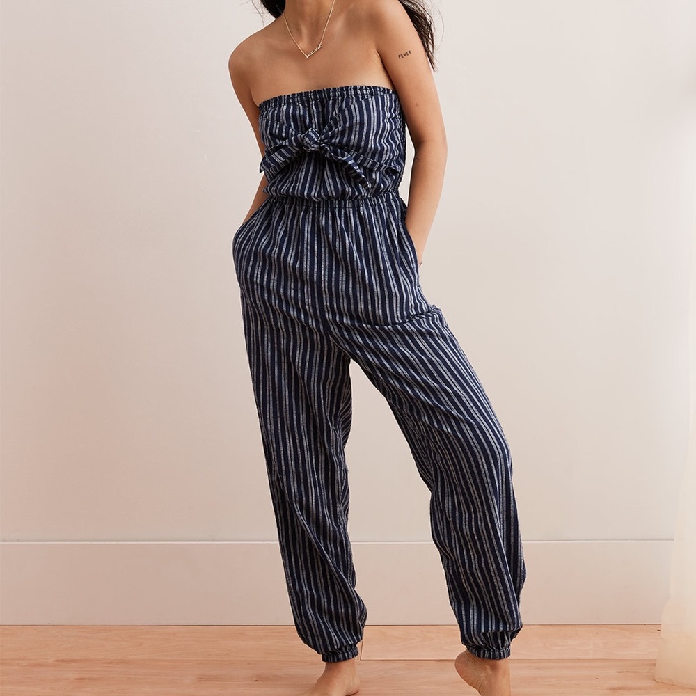 AERIE TIE FRONT STRAPLESS JUMPSUIT WITH POCKETS XS BLUE & GREY (NWT)